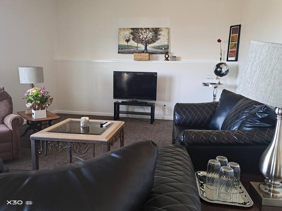 Peaceful And Spacious Lake View West Kelowna Exterior foto