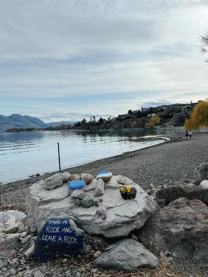 Peaceful And Spacious Lake View West Kelowna Exterior foto